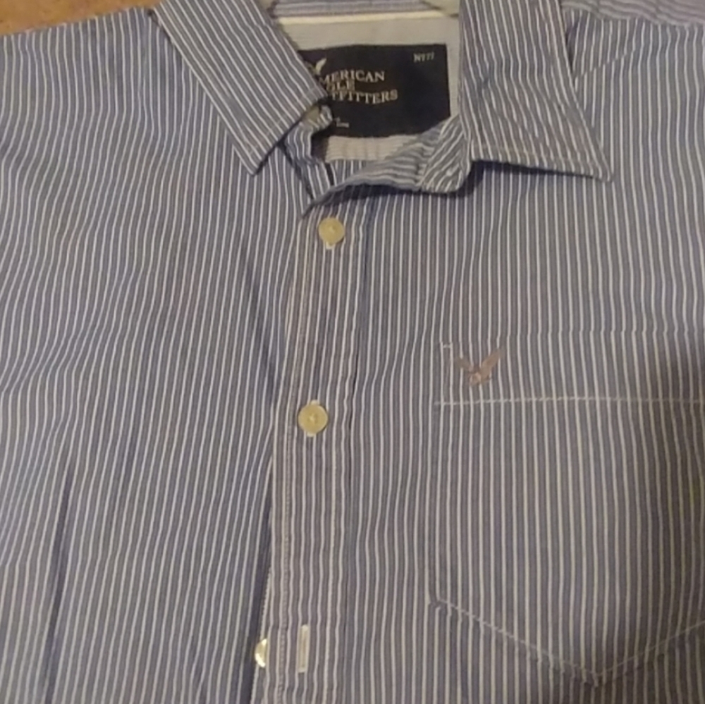 SOLD-🌟American Eagle Lot of 2 Shirts size Large - Picture 2 of 4